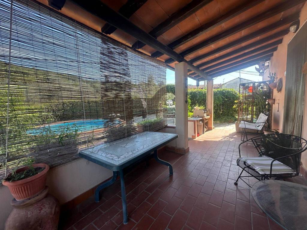 Villa a Castelnuovo magra in Via Olmarello, 27 - Foto 2