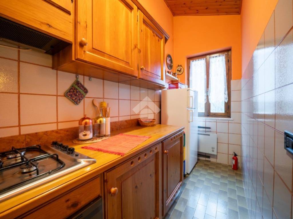 Appartamento a Bosco chiesanuova in Via Montemezzi, 40 - Foto 5