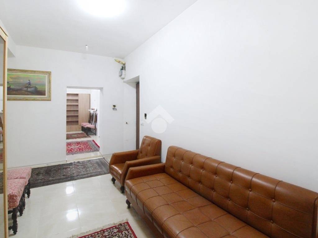 Appartamento a Livorno in Via Santa Barbara, 20 - Foto 2