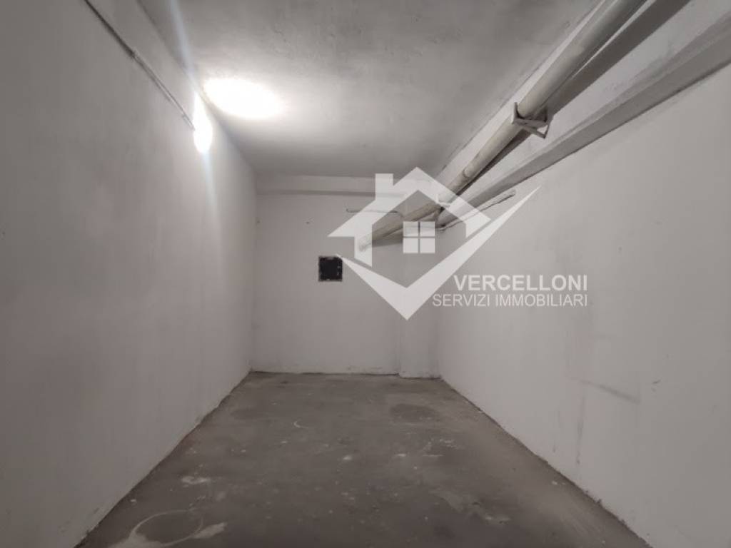 Box / garage a Novara in Via Pellegrino Pellegrini, 18 - Foto 5