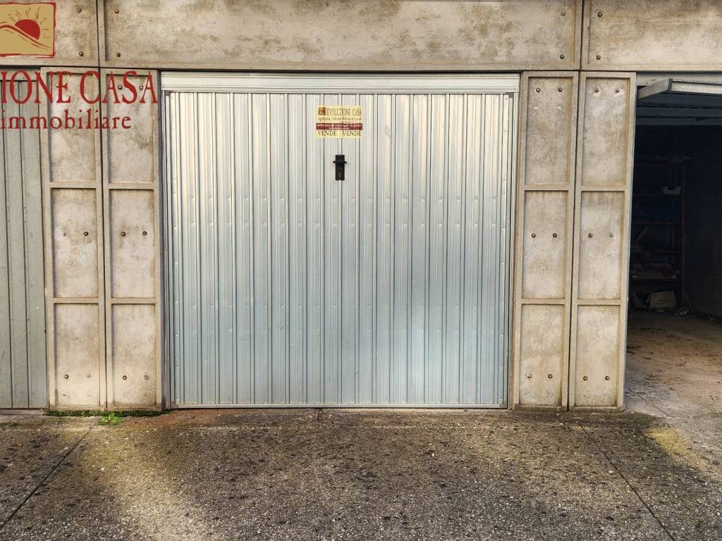 Box / garage a Monfalcone in garibaldi, 53 - Foto 2