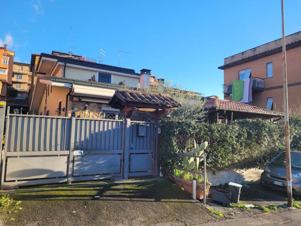 Villa a Fonte nuova in Via 2 Giugno - Foto 2
