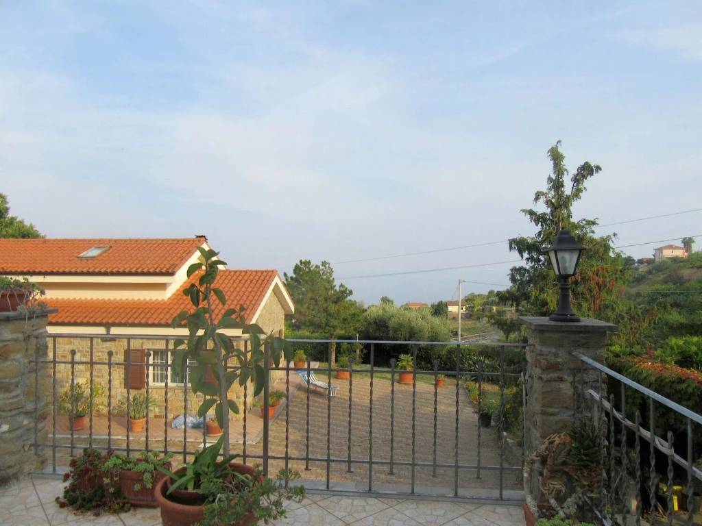 Villa a Sanremo in Via Duca D'Aosta, 158 - Foto 4