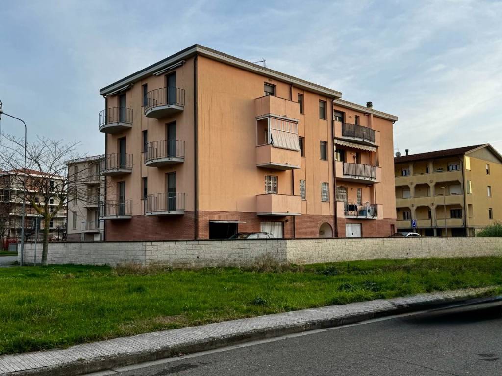 Appartamento a Cascina in Via Vittorio Bachelet - Foto 4