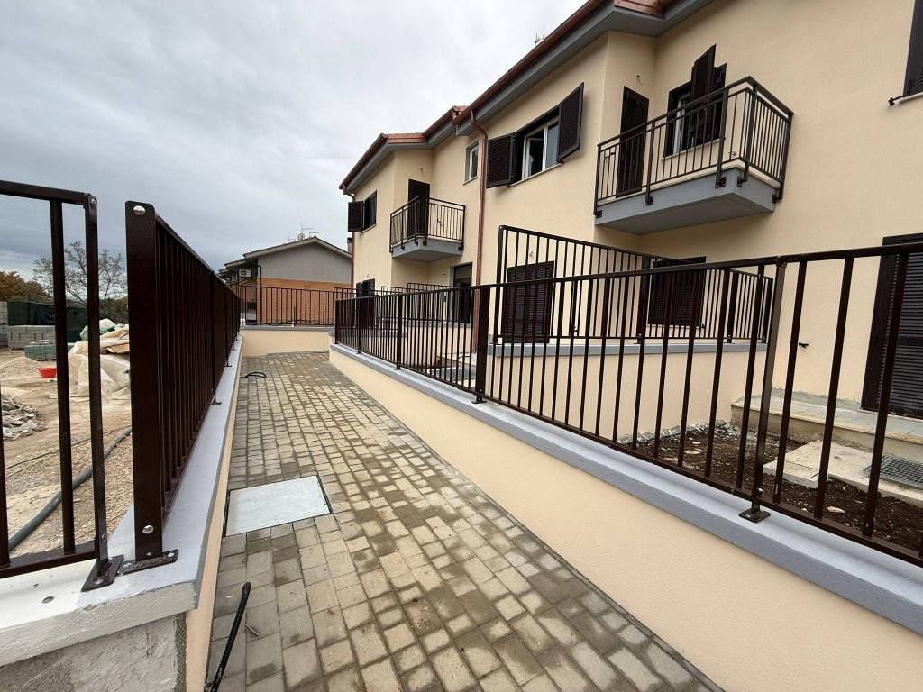 Appartamento a Lanuvio in Via Giovanni Falcone - Foto 4