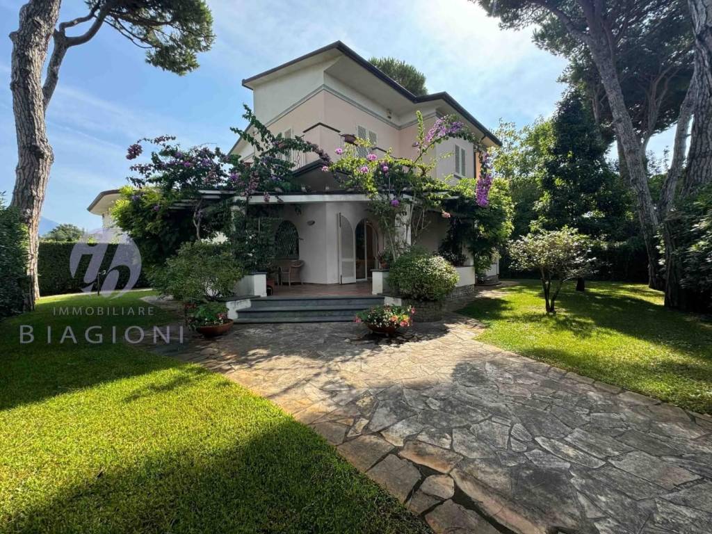 Villa a Pietrasanta in Via Toscana, - Foto 2