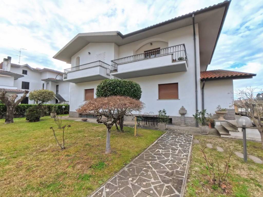 Villa a Acquapendente in Via Giambattista Casti - Foto 2