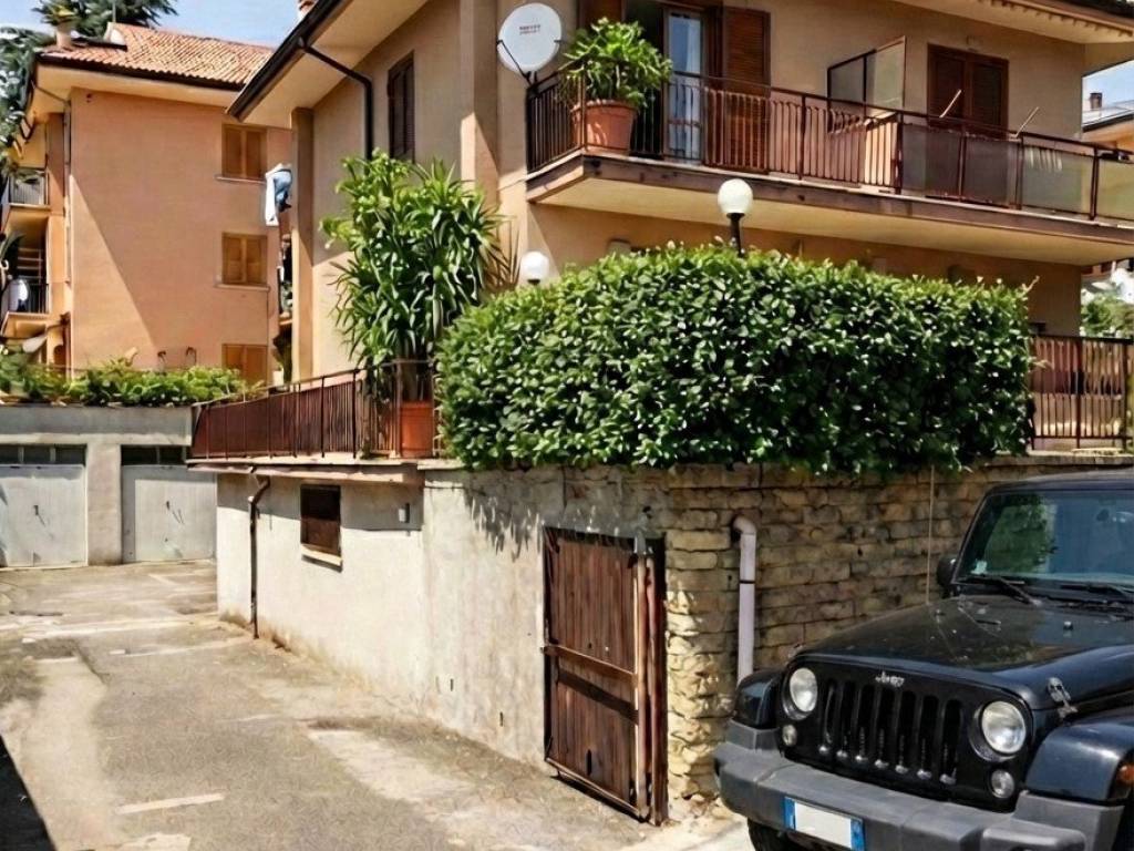 Appartamento a Marino in Via Vecchia di Grottaferrata, 29 - Foto 2