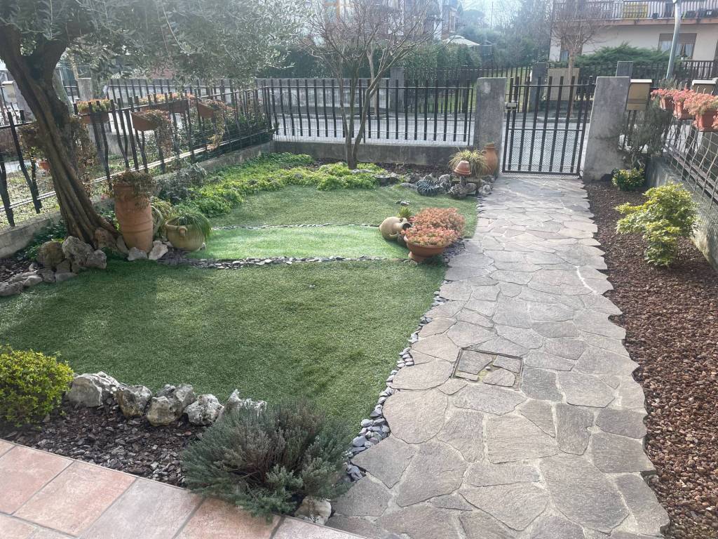 Villa a Capriva del friuli in Via Cesare Battisti - Foto 3