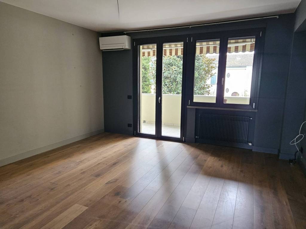 Appartamento a Guastalla in Via Luigi Gonzaga - Foto 2