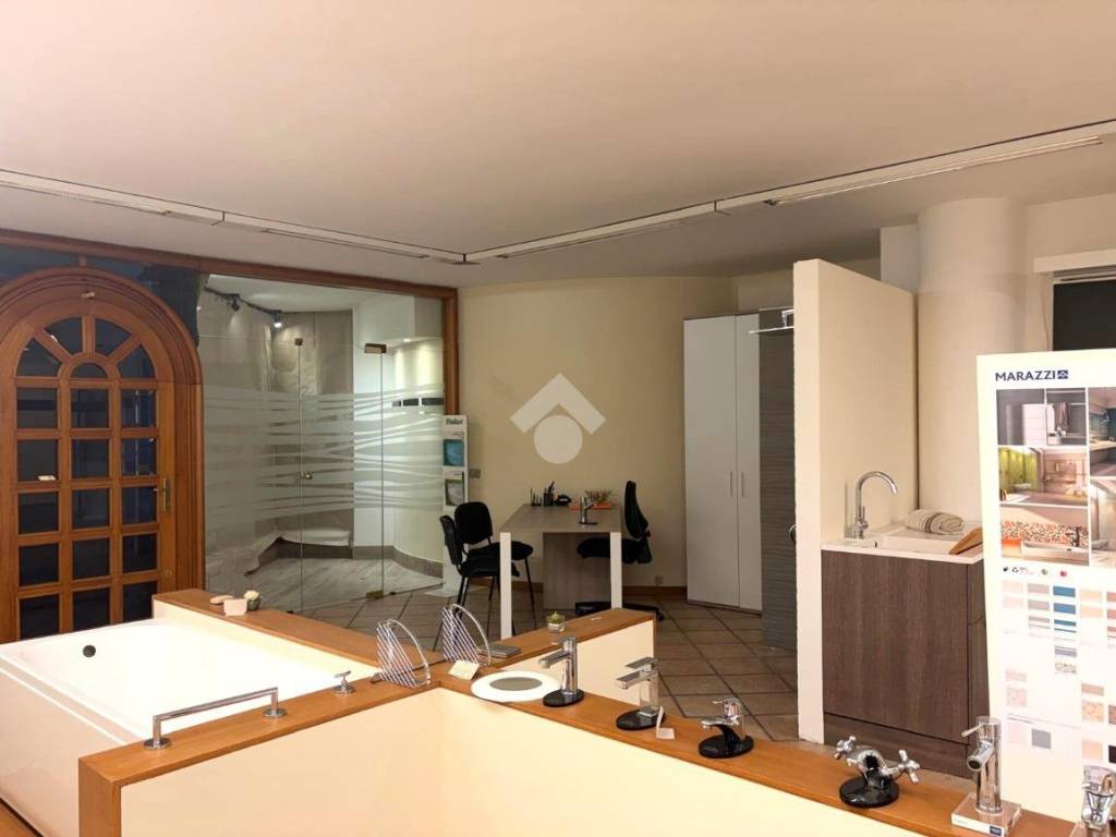 Immobile a Clusone in Piazza dell'Orologio, 60 - Foto 3