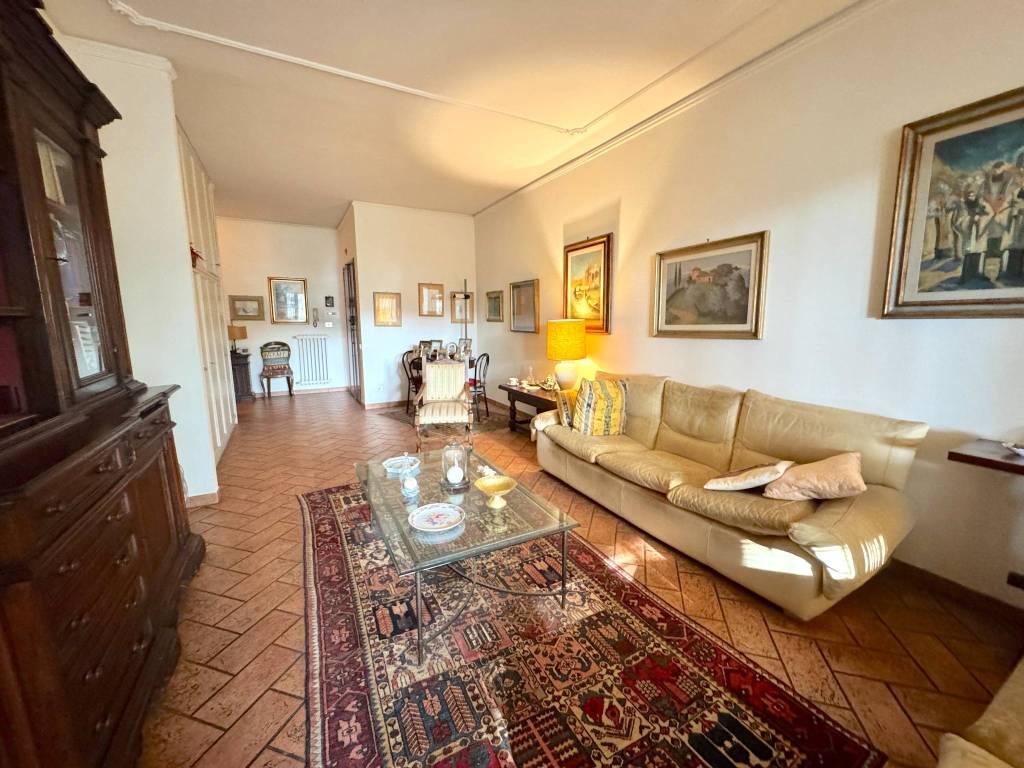Appartamento a Prato in Via Papa Giovanni 23 - Foto 4