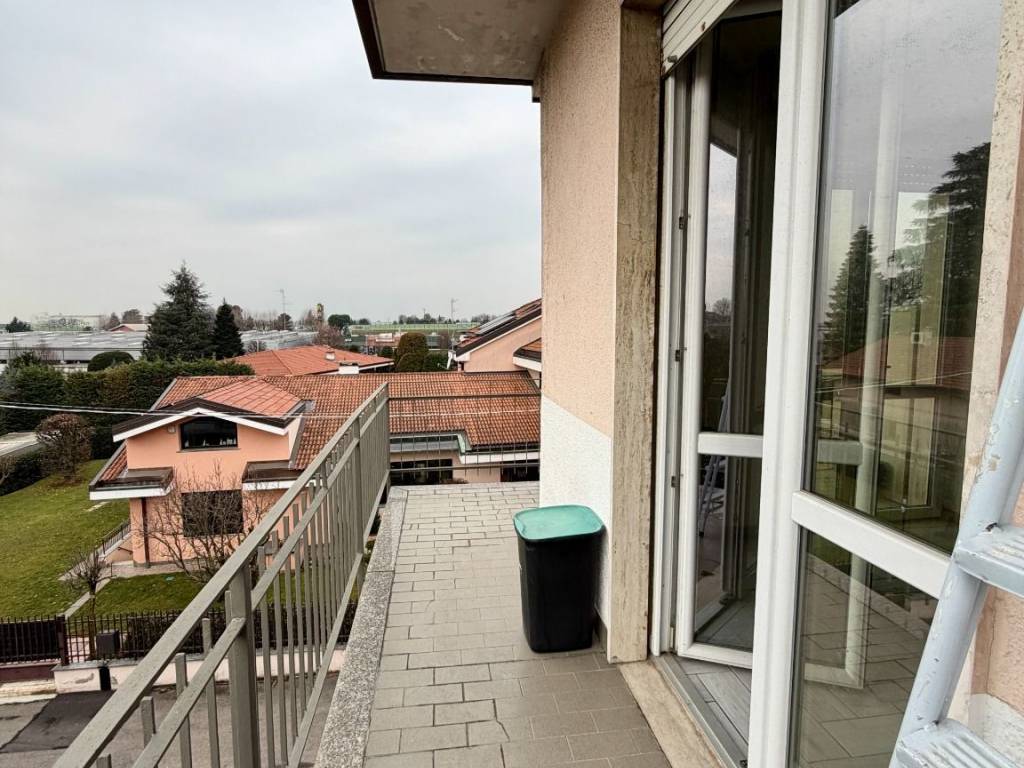 Appartamento a Saronno in Via Carso, 67 - Foto 4