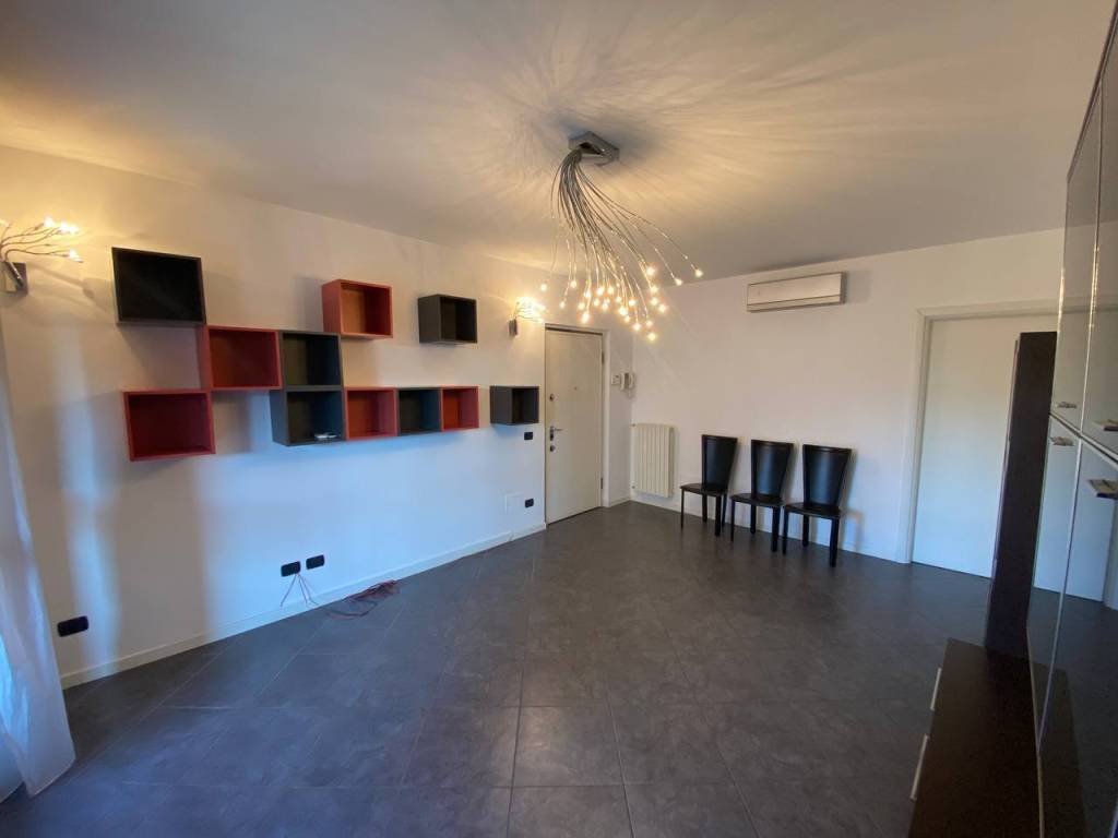 Appartamento a Saronno in Via Gioacchino Rossini, 4 - Foto 4