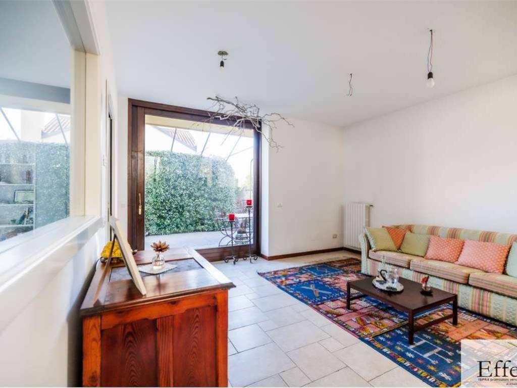 Villa a Besozzo in Via Stocchetti, 73 - Foto 3