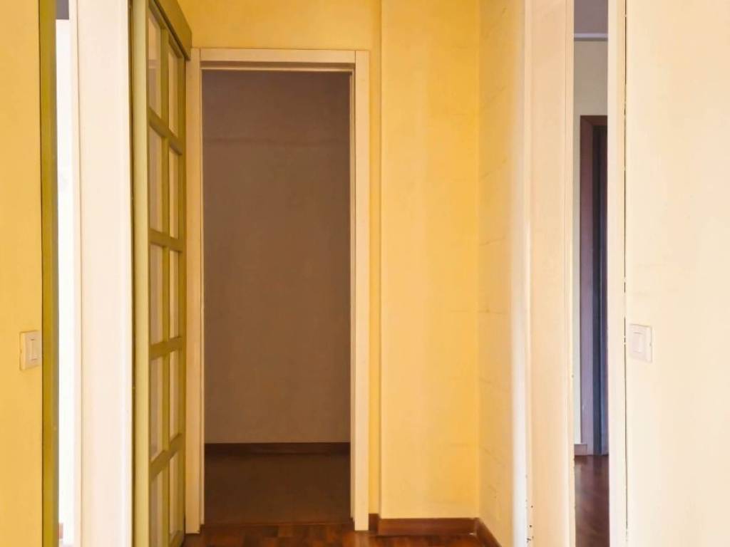 Appartamento a Angera in Via Giuseppe Mazzini, 17 - Foto 3