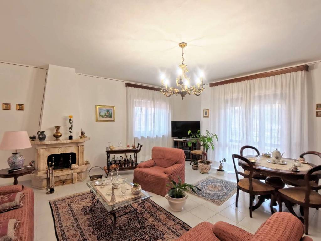Villa a Acquapendente in Via Giambattista Casti - Foto 2