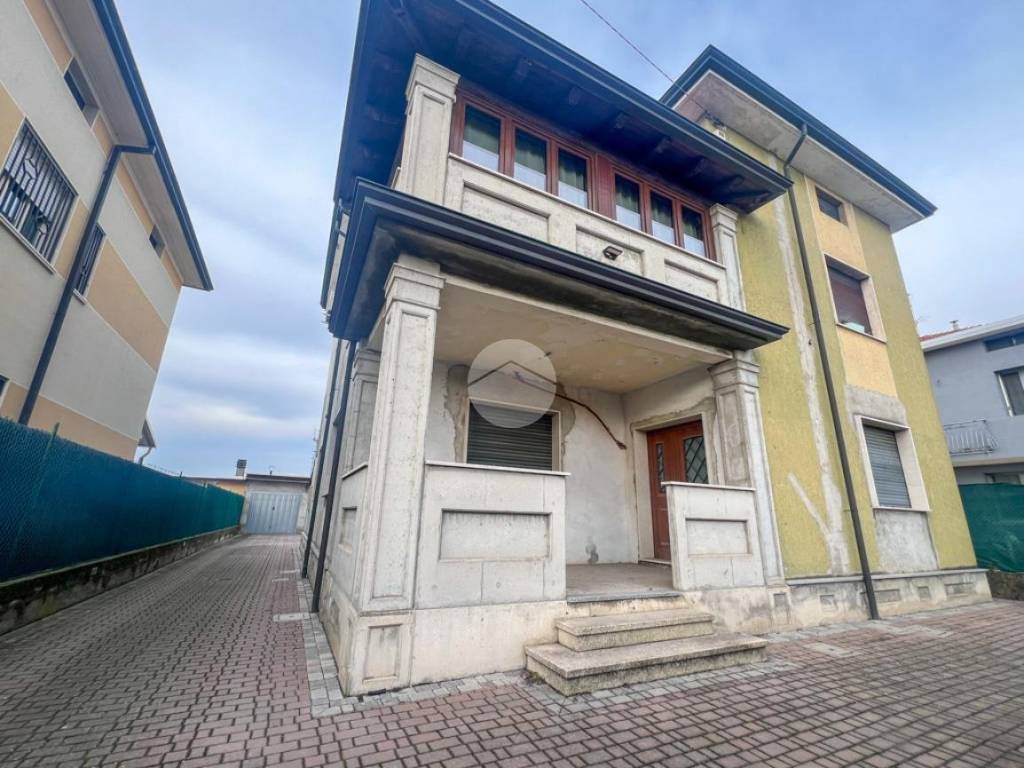 Appartamento a Castrezzato in V. XXIV Maggio, 16 - Foto 2