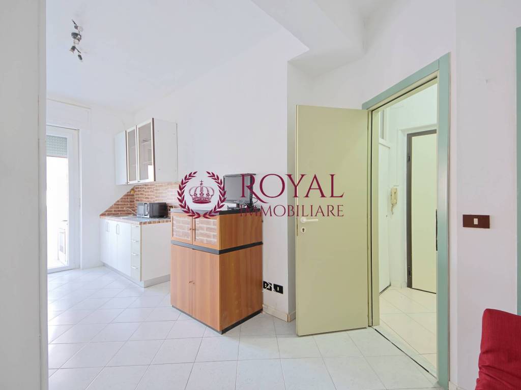 Appartamento a Livorno in VIA MEDAGLIE D'ORO - Foto 4