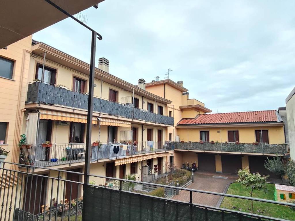 Appartamento a Samarate in Via Isonzo - Foto 2