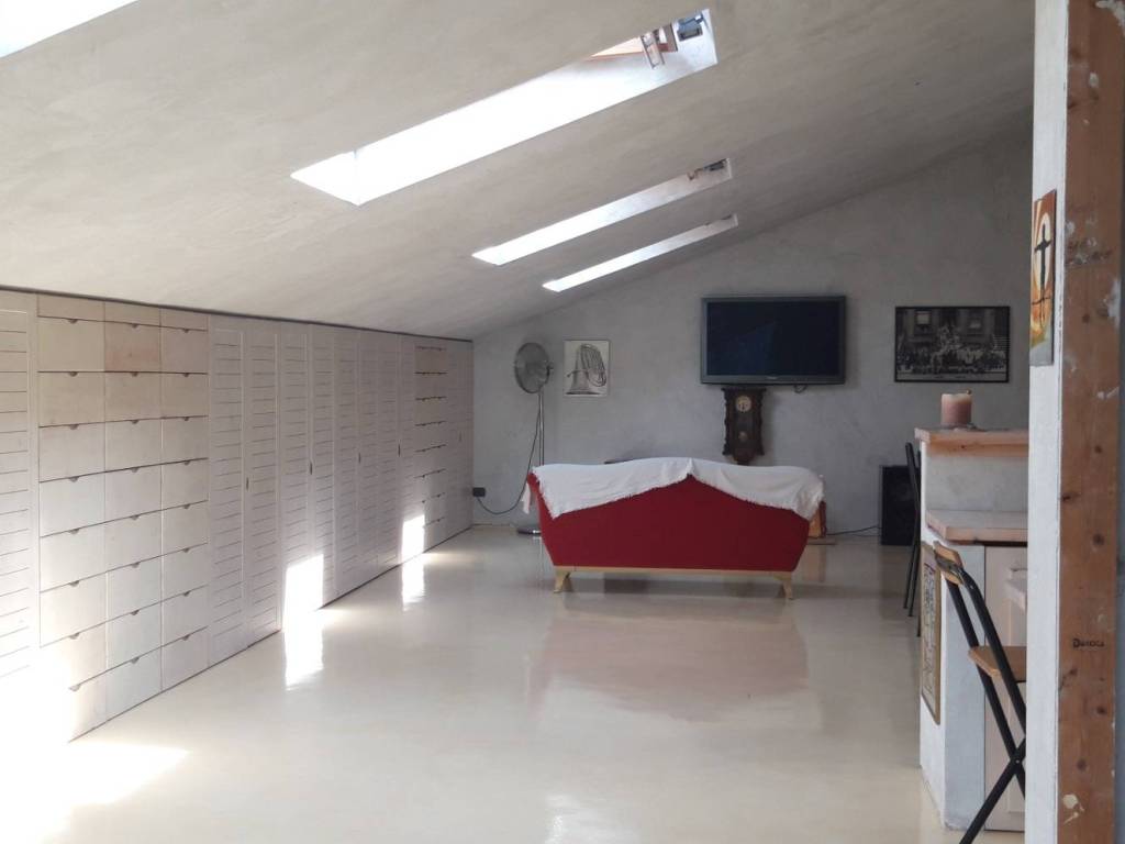 Loft / open space a Villa cortese in Via Benedetto Speroni, 7 - Foto 4
