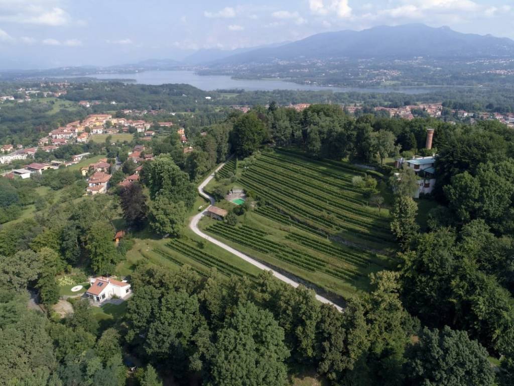 Villa a Azzate in Via Ugo Foscolo, 27 - Foto 2