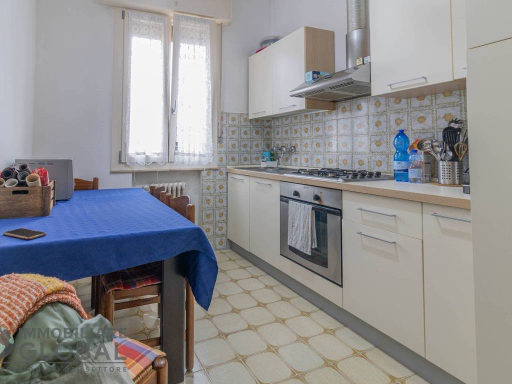 Appartamento a Reggio emilia in Via Riccardo Zandonai - Foto 3