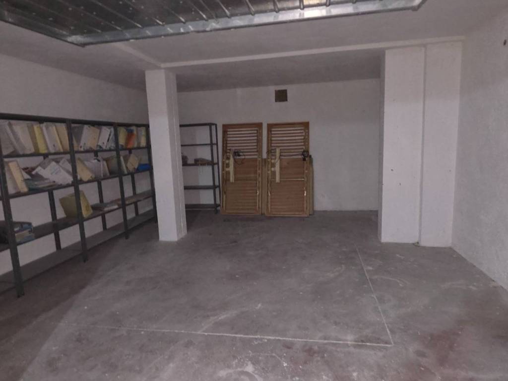 Box / garage a Genzano di roma in Via Roma, 66 - Foto 5