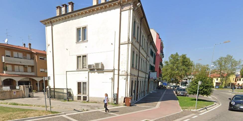 Immobile a San giovanni lupatoto in Piazza Umberto I - Foto 2