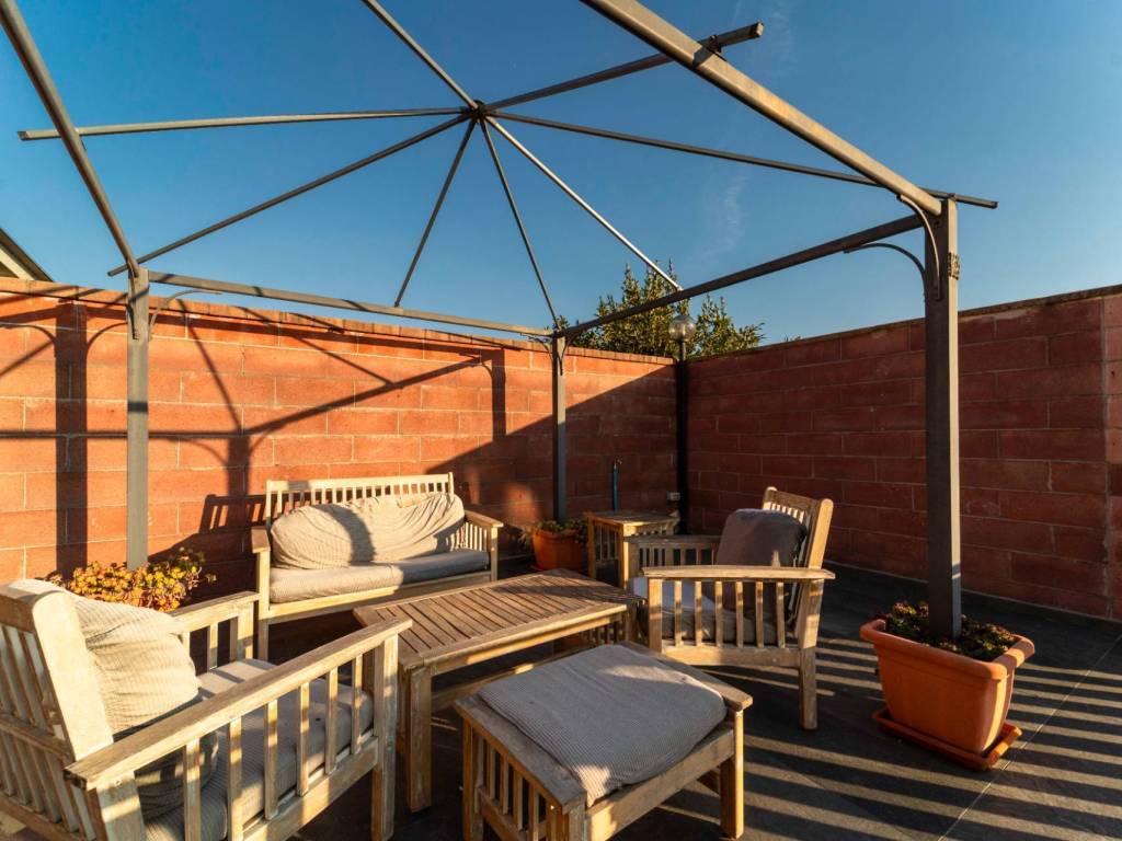 Appartamento a La loggia in strada Nizza, 8 - Foto 2