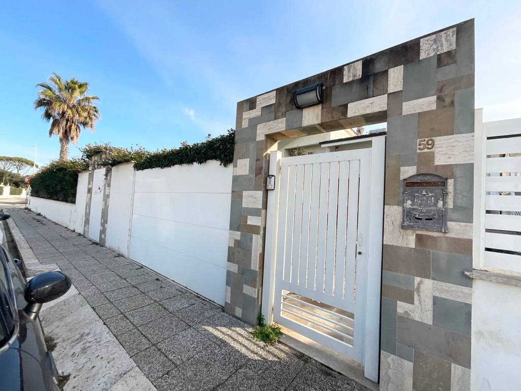 Villetta a schiera a Fiumicino in Via Giulianova - Foto 2