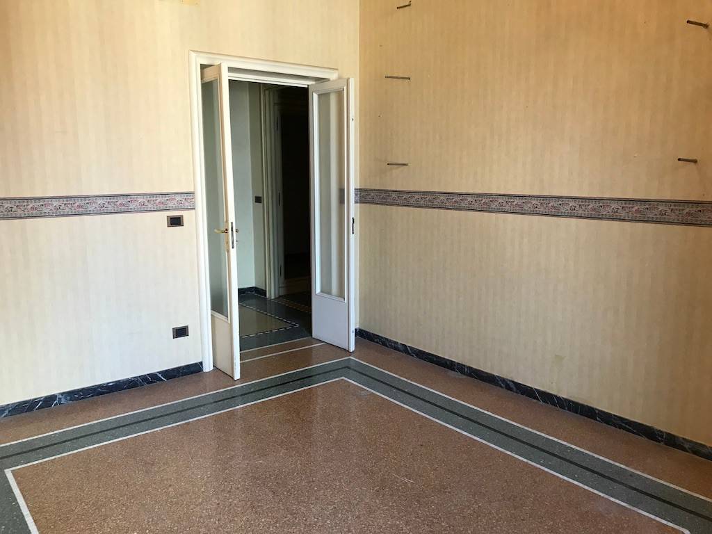 Appartamento a Savona in Piazza Guglielmo Marconi - Foto 5