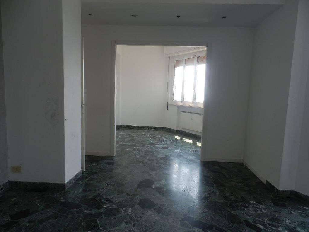Appartamento a Savona in Via Chiappino - Foto 3