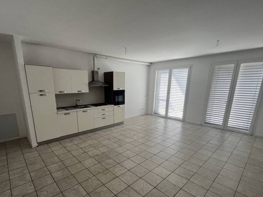 Appartamento a Luino in Via Luigi Sbarra - Foto 5