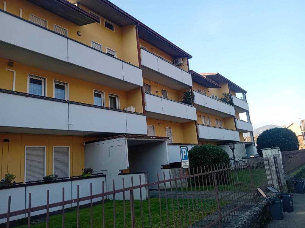 Appartamento a Bovezzo in Via Angelo Canossi, 11 - Foto 3