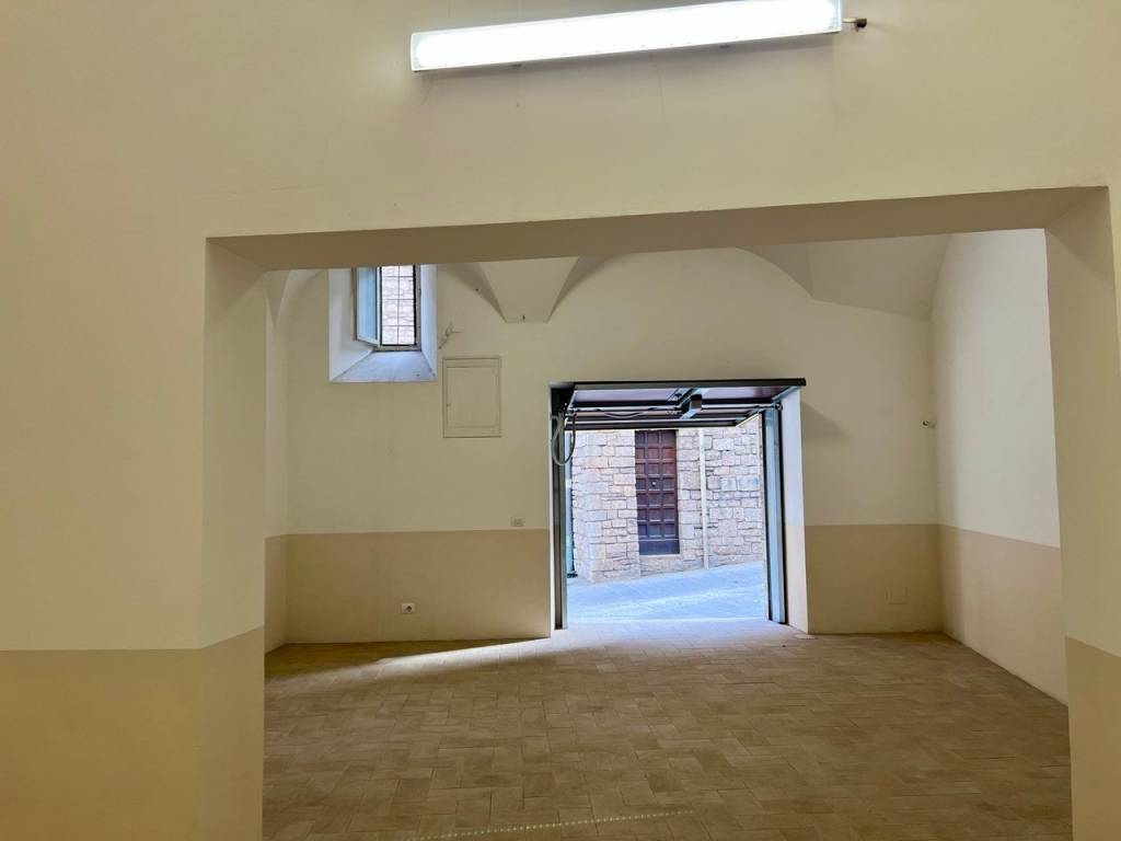 Box / garage a Todi in Via Santa Prassede - Foto 4