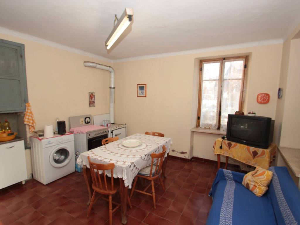 Villa a Miagliano in Via 4 Novembre, 4 - Foto 3