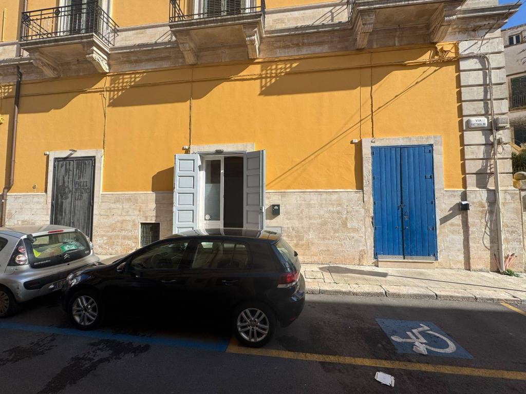 Appartamento a Martina franca in Via Giuseppe Battaglini, 6 - Foto 2