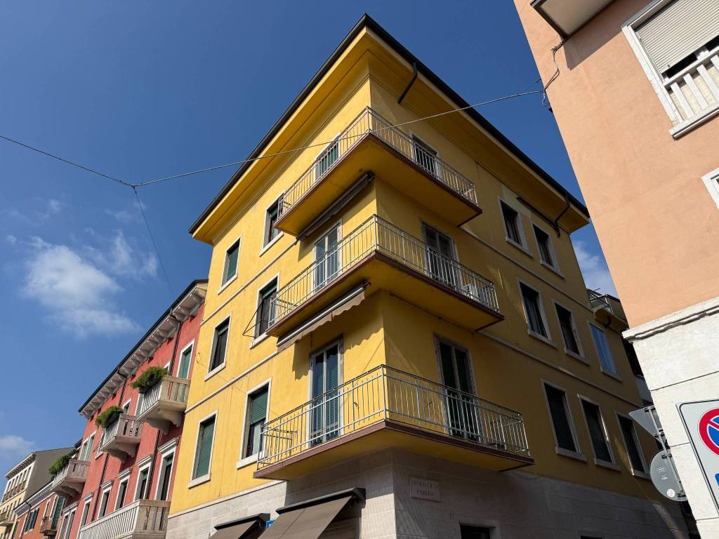 Appartamento a Verona in Stradone Porta Palio, 44 - Foto 2