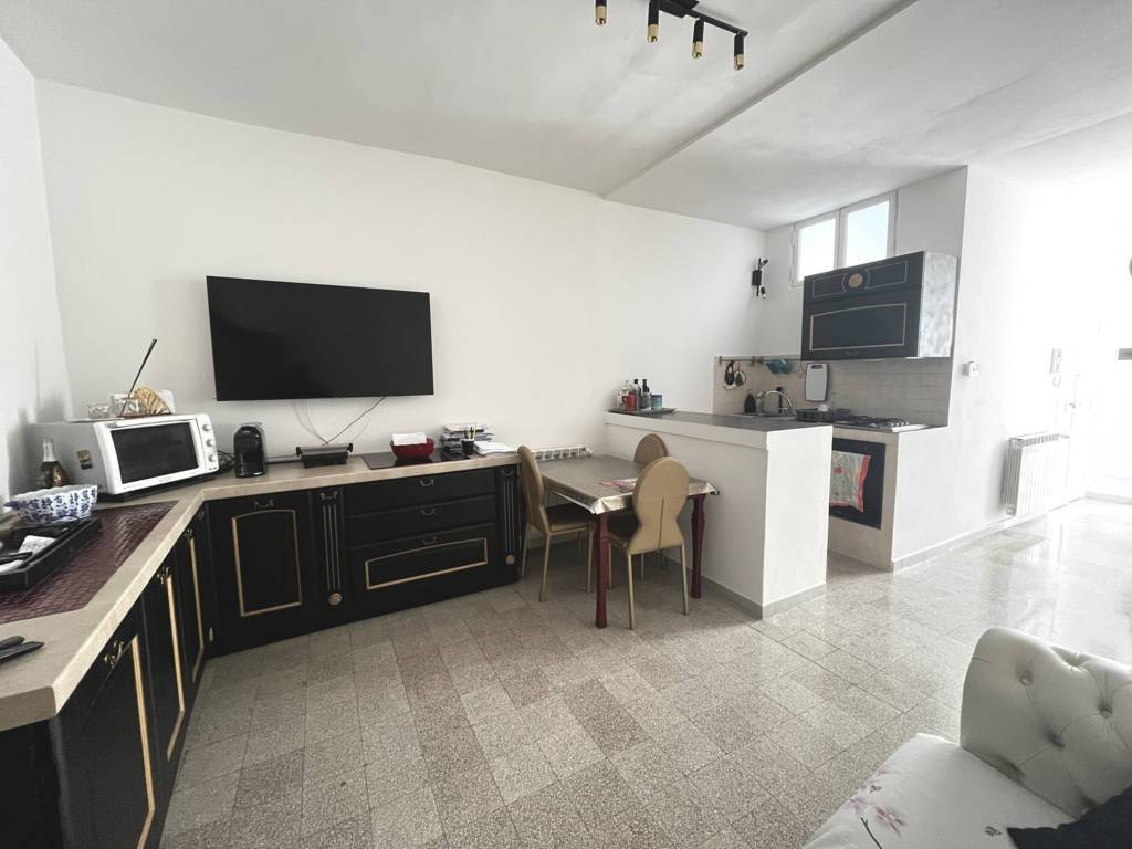 Appartamento a Fondi in Via Alessandro Manzoni - Foto 2