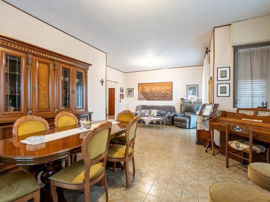 Appartamento a Collegno in Via Bardonecchia, 13 - Foto 4