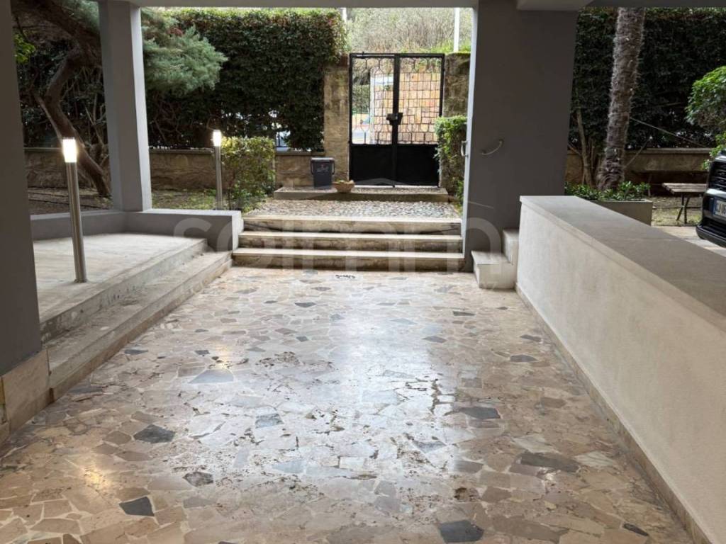 Appartamento a Cagliari in via Besta, 26 - Foto 2