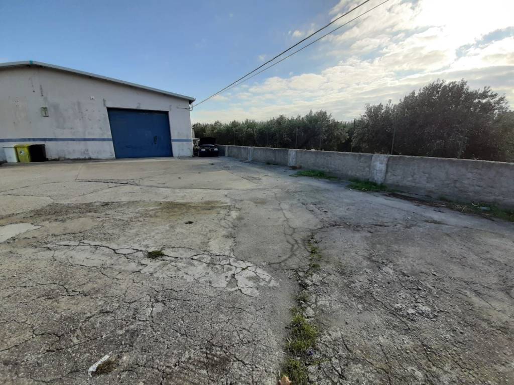 Immobile a Lamezia terme in Viale San Bruno, 5 - Foto 3