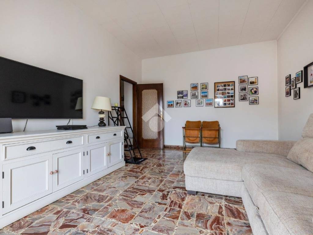 Appartamento a Marnate in Via giardini, 146 - Foto 2