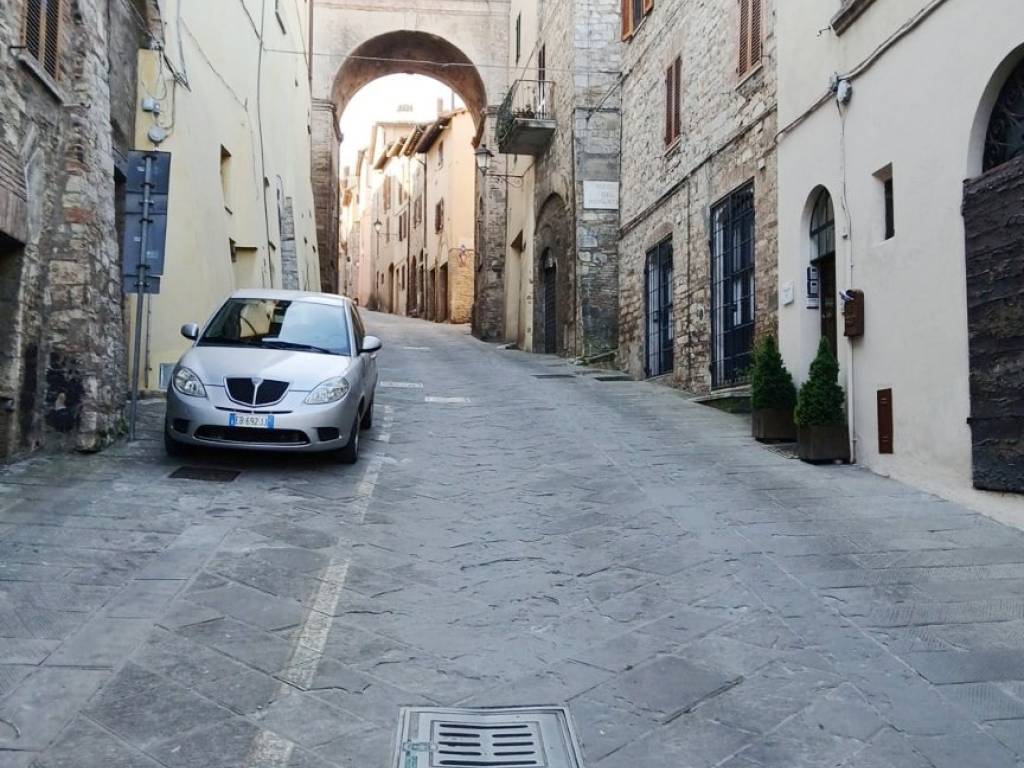 Appartamento a Todi in Via Borgo Nuovo - Foto 3