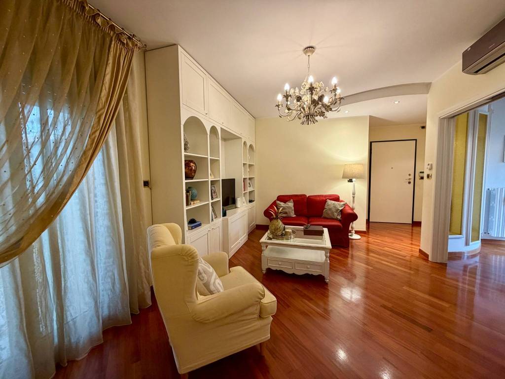 Appartamento a Bitetto in Via Giuseppe De Gennaro, 8 - Foto 5