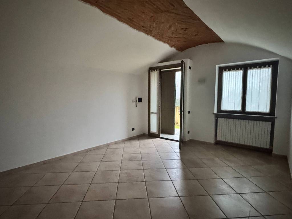 Appartamento a Luvinate in Via Giuseppe Mazzini - Foto 4