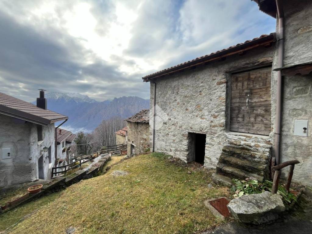 Rustico / casale a Bellano in LOCALITA' LORNICO - Foto 3