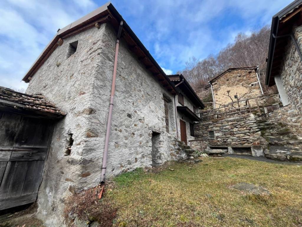 Rustico / casale a Bellano in LOCALITA' LORNICO - Foto 4