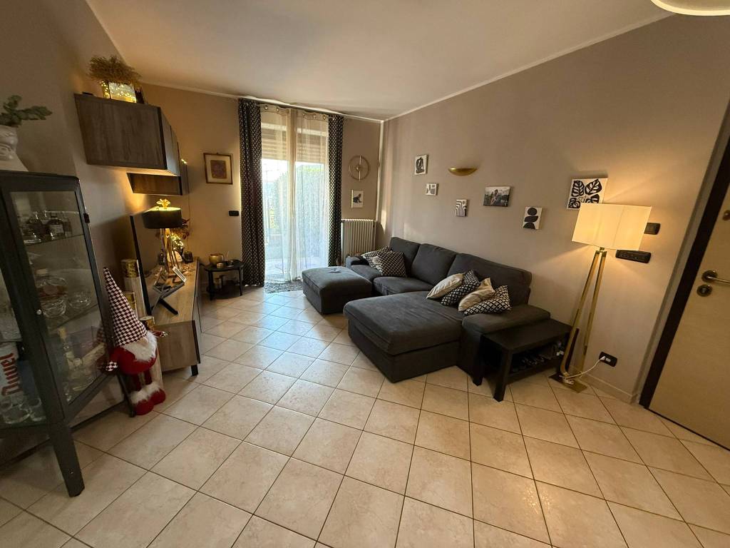Appartamento a Alessandria in Via Luciano Raschio - Foto 3